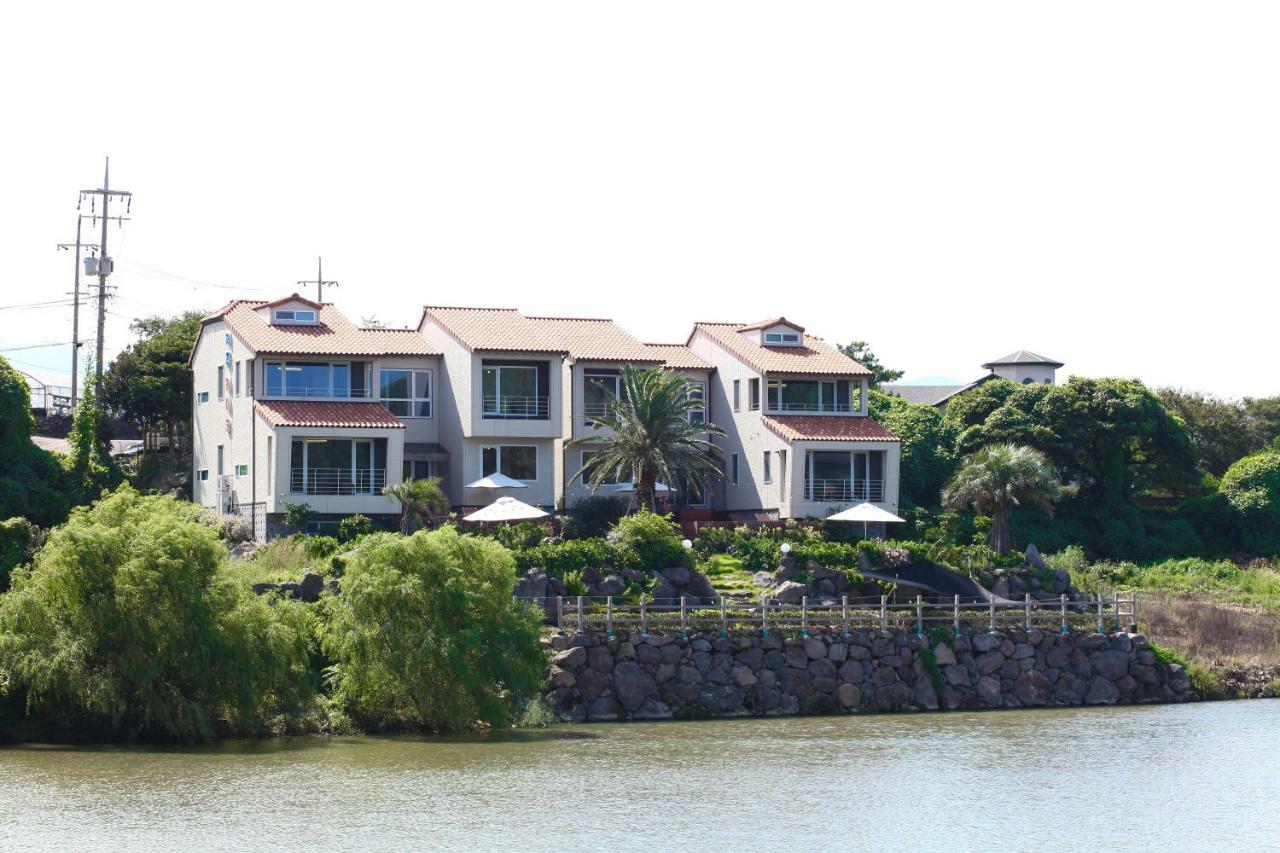 Jeju Lake Pension מראה חיצוני תמונה