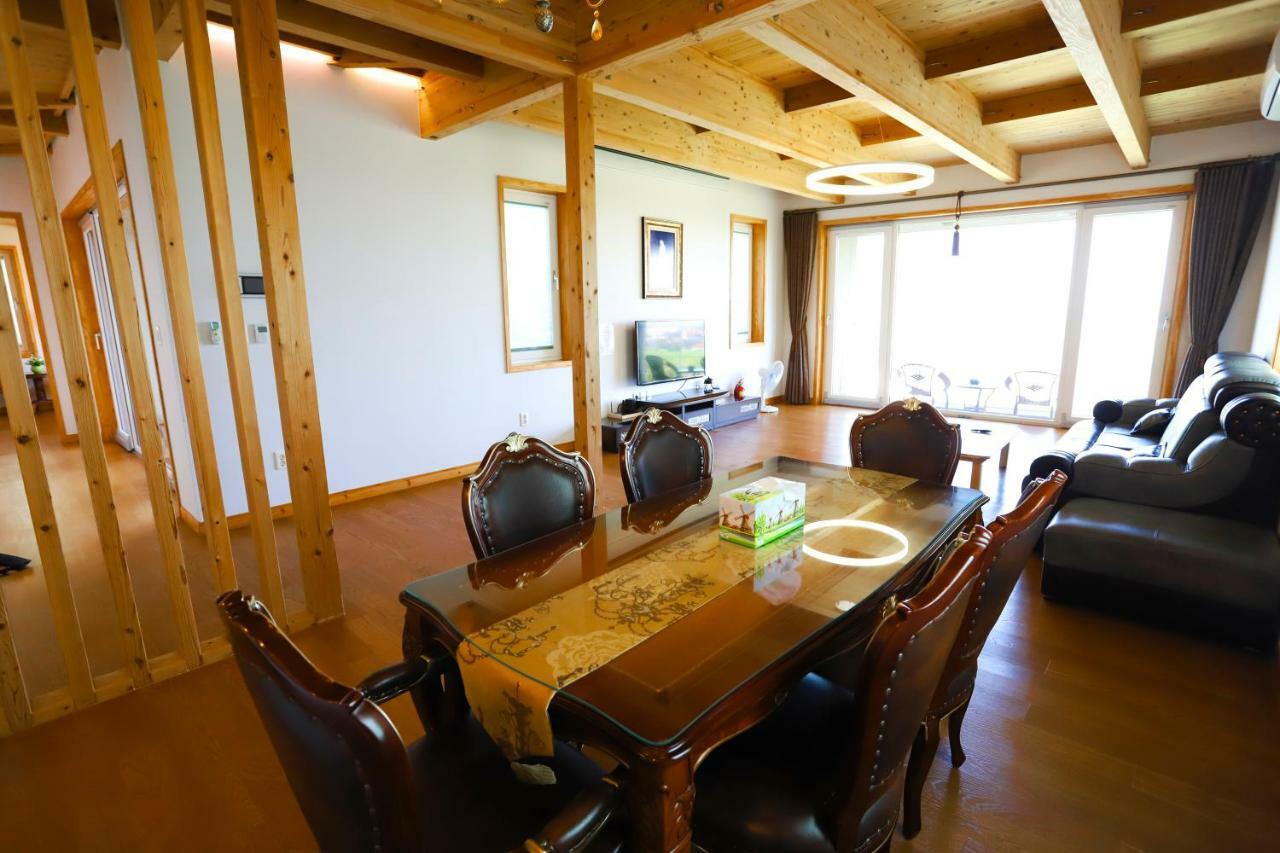 Jeju Lake Pension מראה חיצוני תמונה